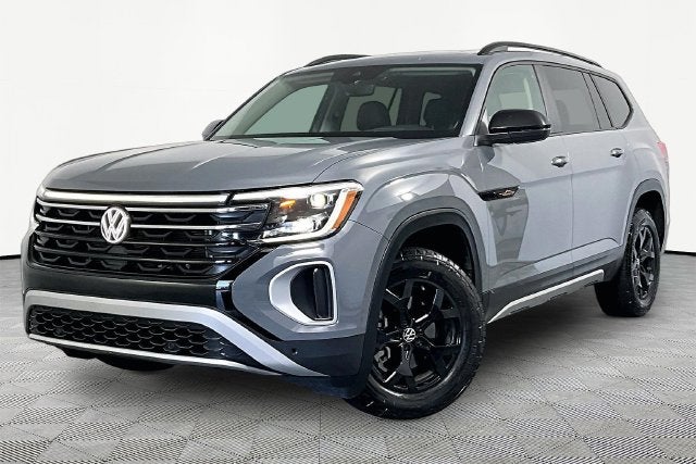 2024 Volkswagen Atlas 2.0T Peak Edition SEL
