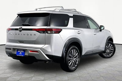 2023 Nissan Pathfinder SL