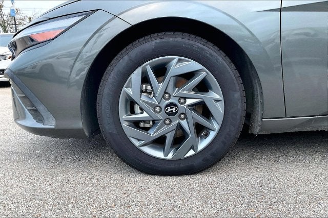 2024 Hyundai Elantra Hybrid Blue