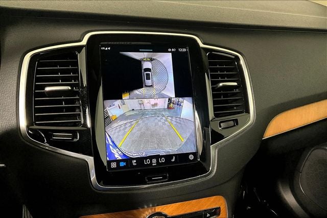 2024 Volvo XC90 B6 Plus Bright Theme