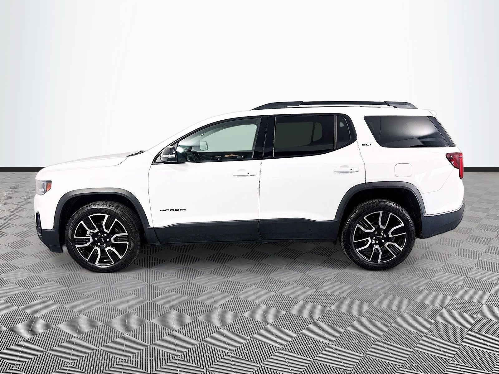 2021 GMC Acadia SLT