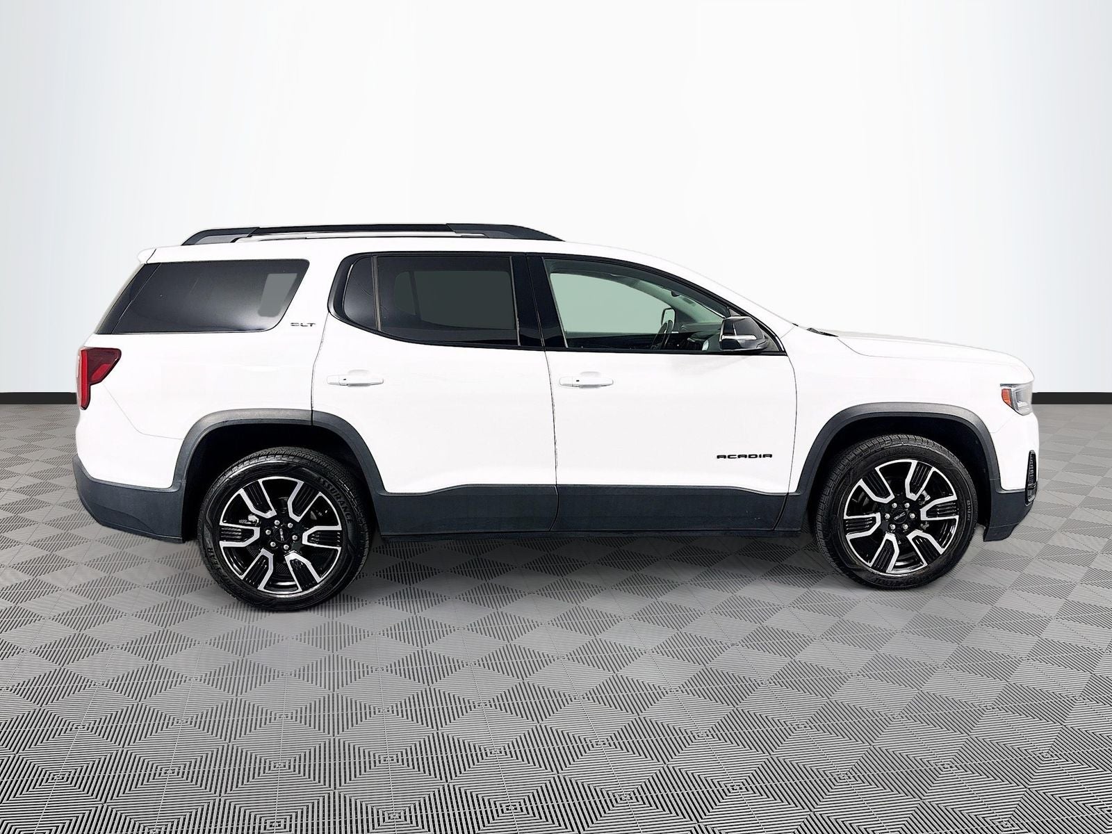 2021 GMC Acadia SLT