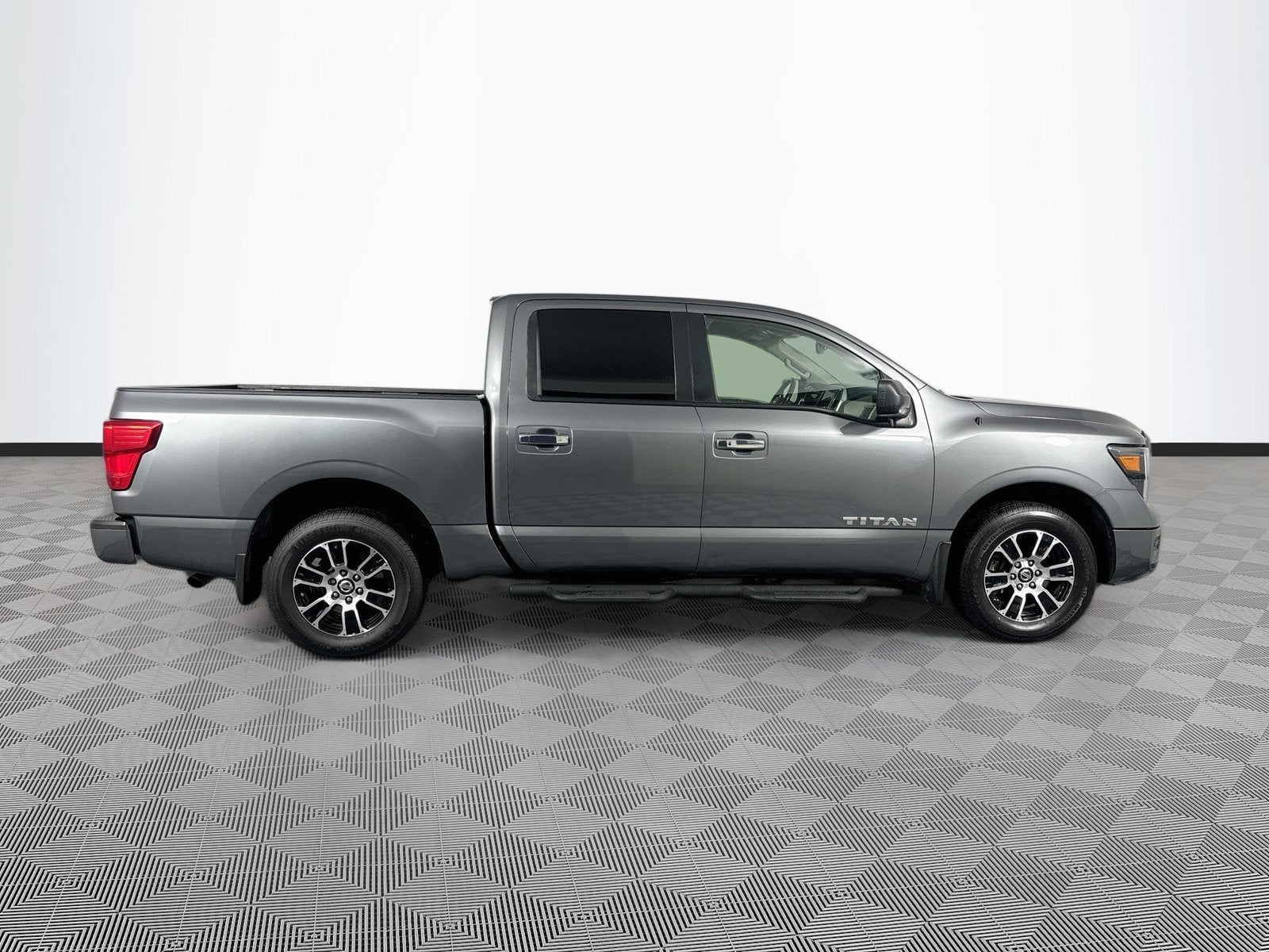 2021 Nissan Titan SV