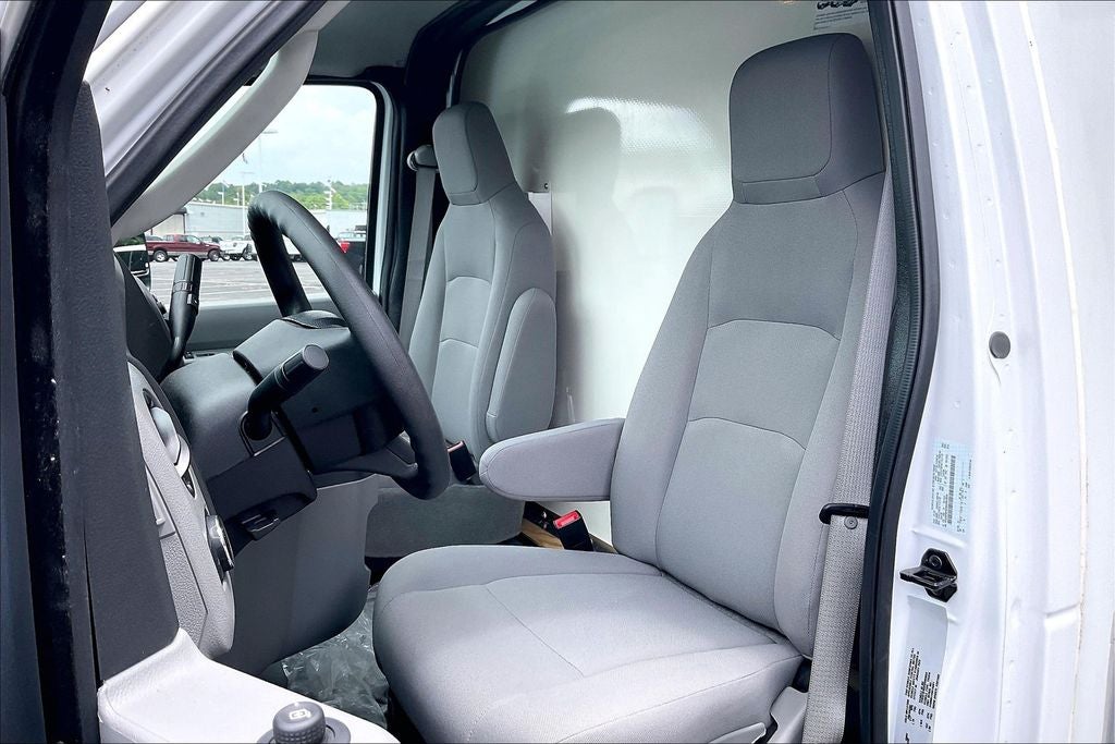 2024 Ford E-450SD Base