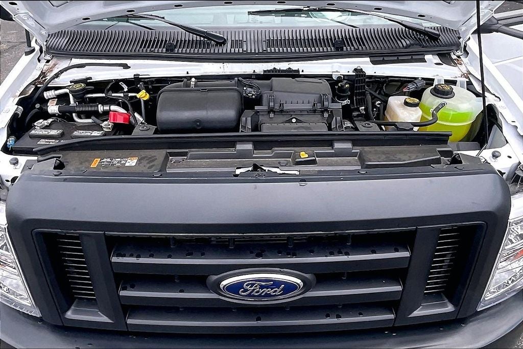 2024 Ford E-450SD Base