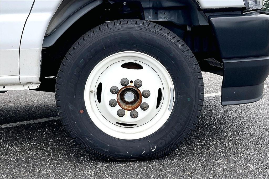 2024 Ford E-450SD Base