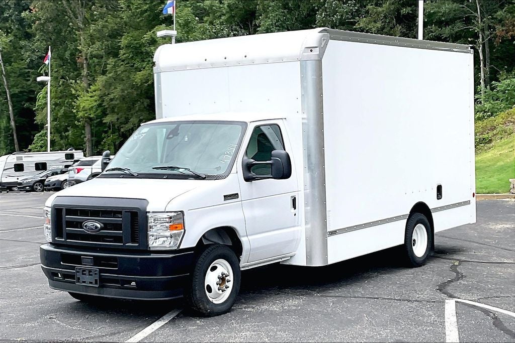 2024 Ford E-450SD Base