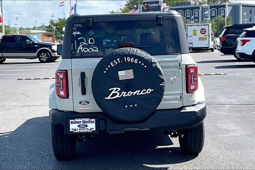 2026 Ford Bronco Outer Banks