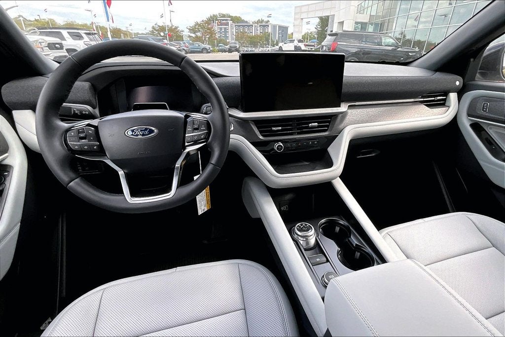 2027 Ford Explorer Platinum