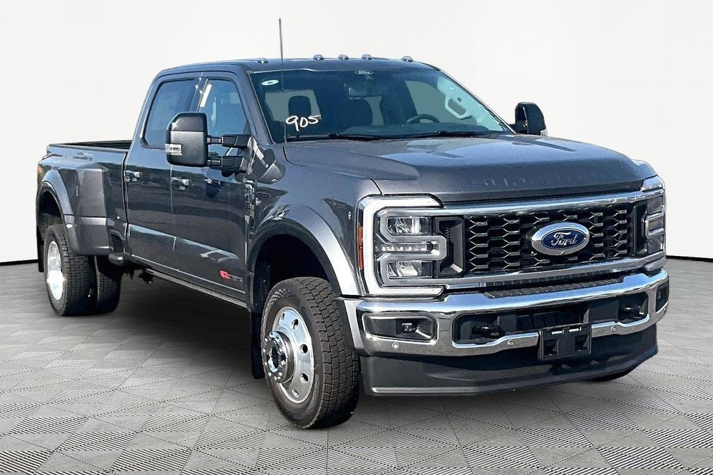 2026 Ford F-450SD Lariat DRW