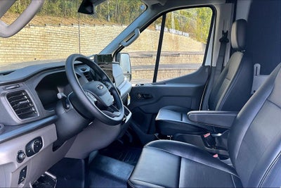 2027 Ford Transit-250 Base