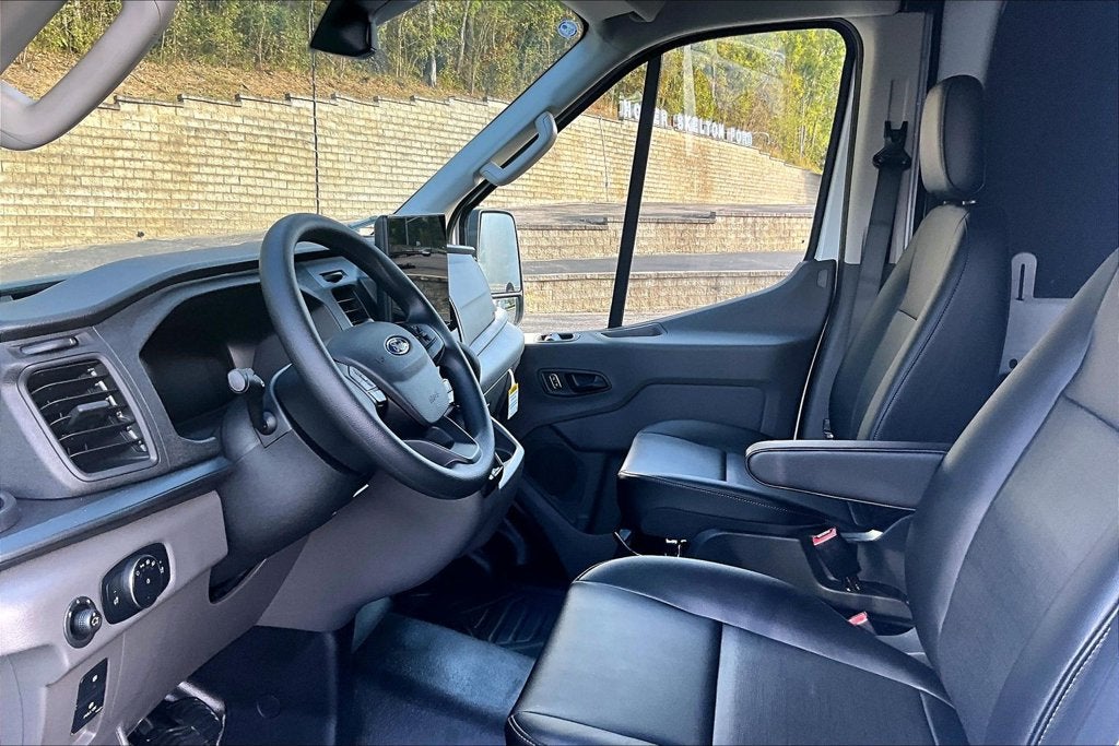 2027 Ford Transit-250 Base