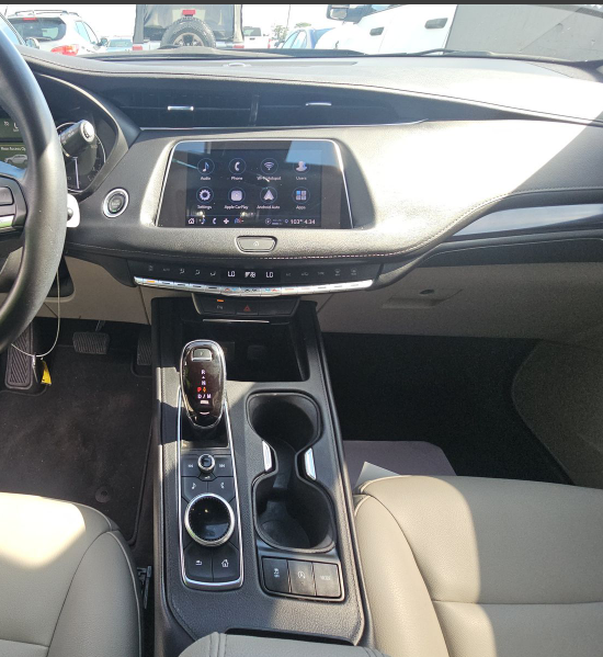2023 Cadillac XT4 Luxury