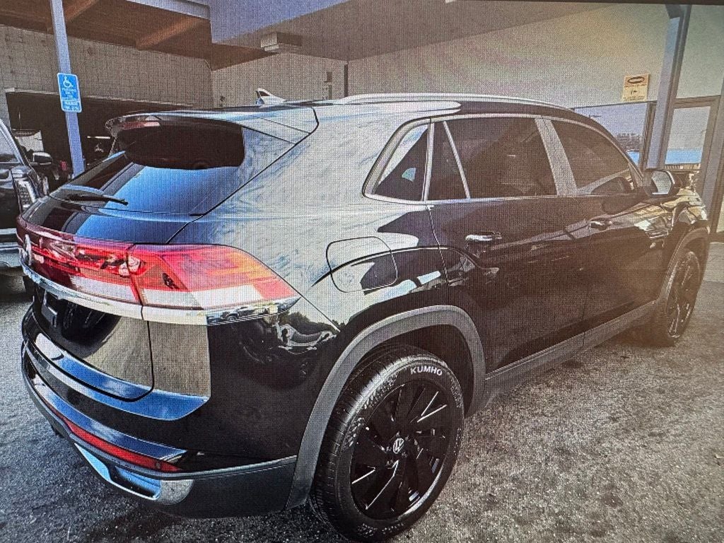 2024 Volkswagen Atlas Cross Sport 2.0T SE w/Technology