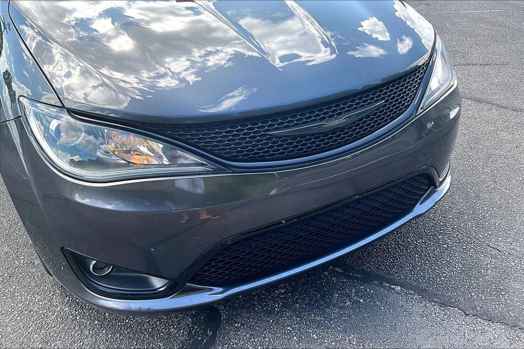 2020 Chrysler Pacifica Touring
