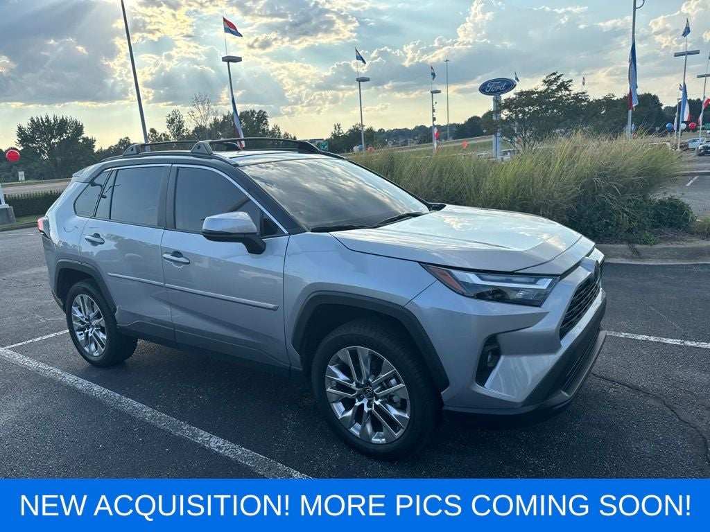2025 Toyota RAV4 XLE Premium