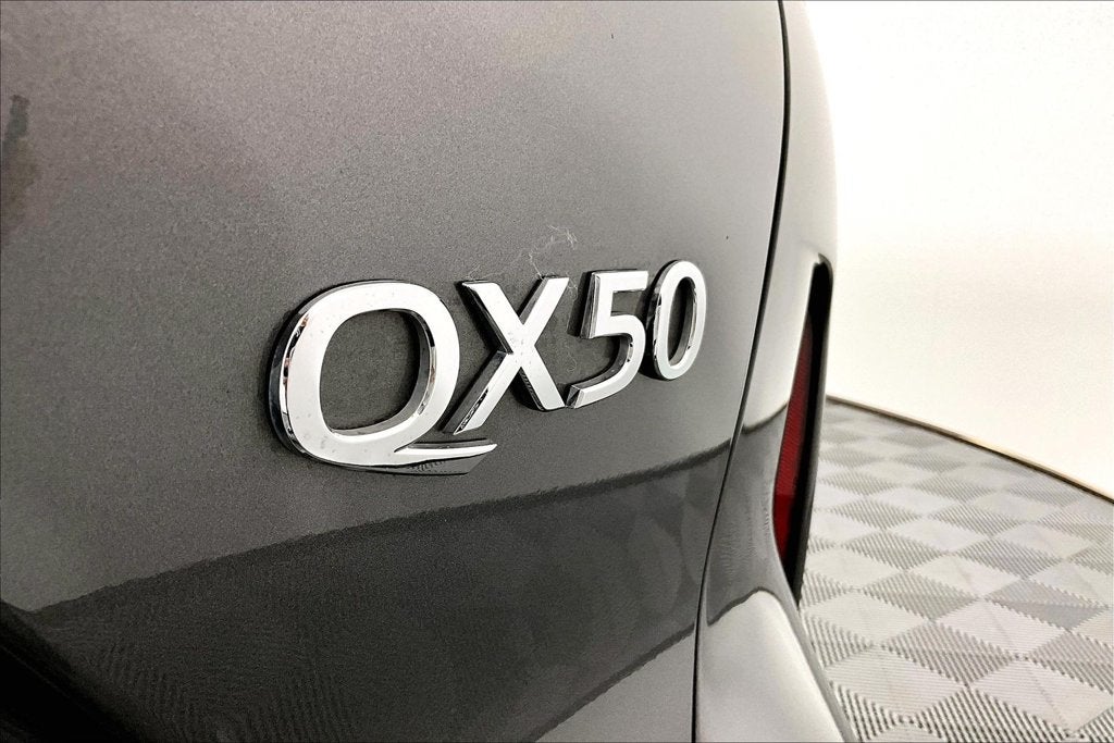 2023 INFINITI QX50 LUXE