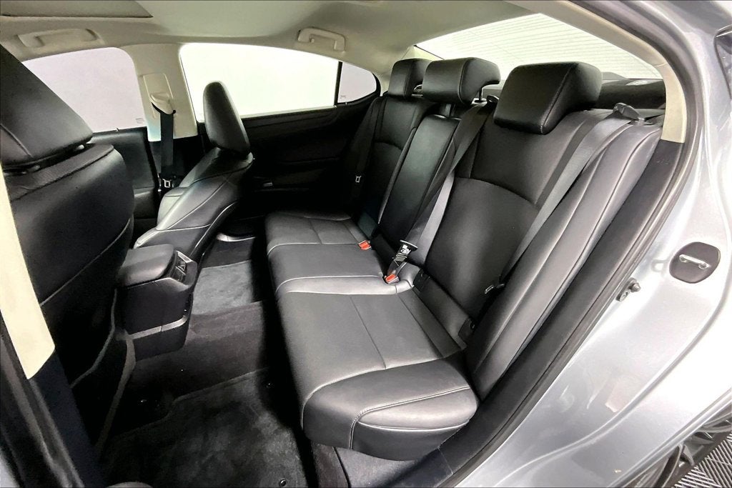 2022 Lexus ES 350