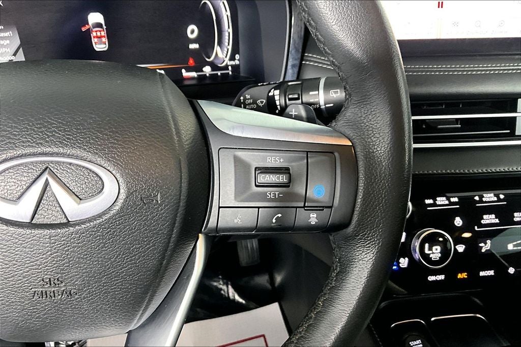 2023 INFINITI QX60 LUXE