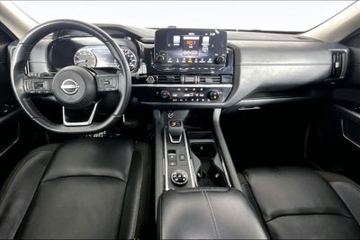 2022 Nissan Pathfinder SL
