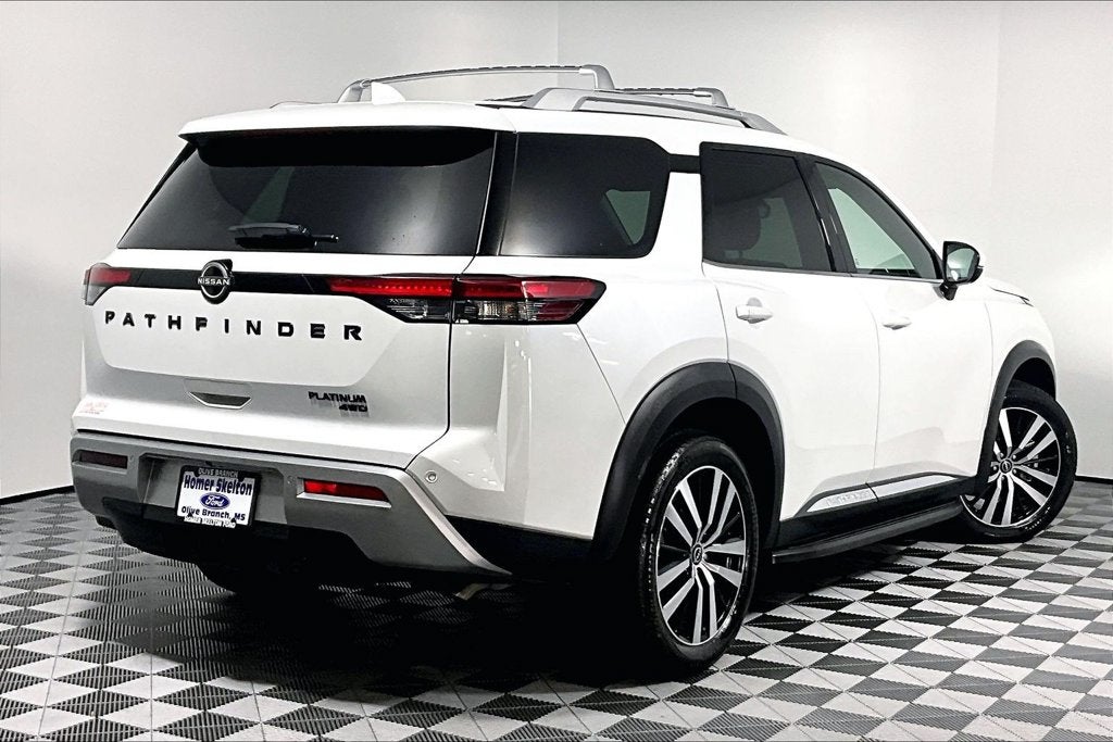 2025 Nissan Pathfinder Platinum