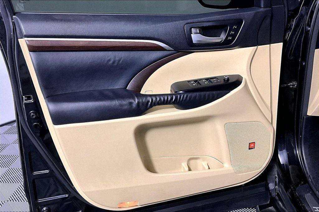 2015 Toyota Highlander Limited Platinum V6