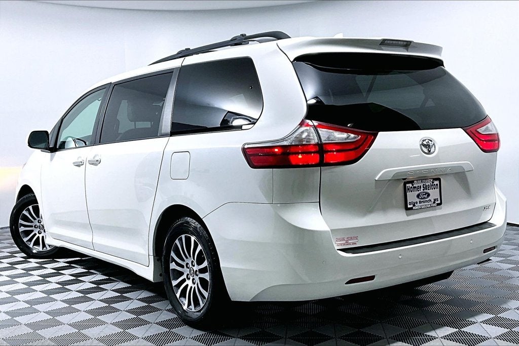 2019 Toyota Sienna XLE 7 Passenger