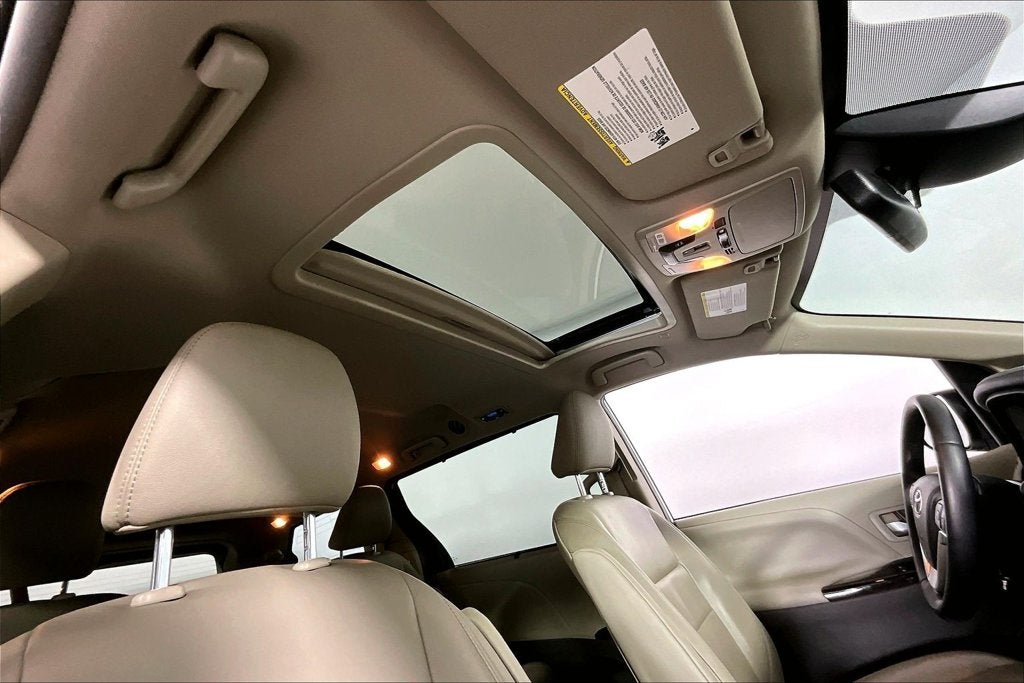 2019 Toyota Sienna XLE 7 Passenger
