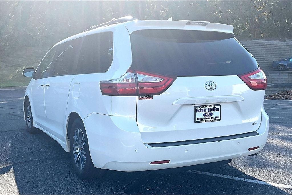 2019 Toyota Sienna XLE 7 Passenger