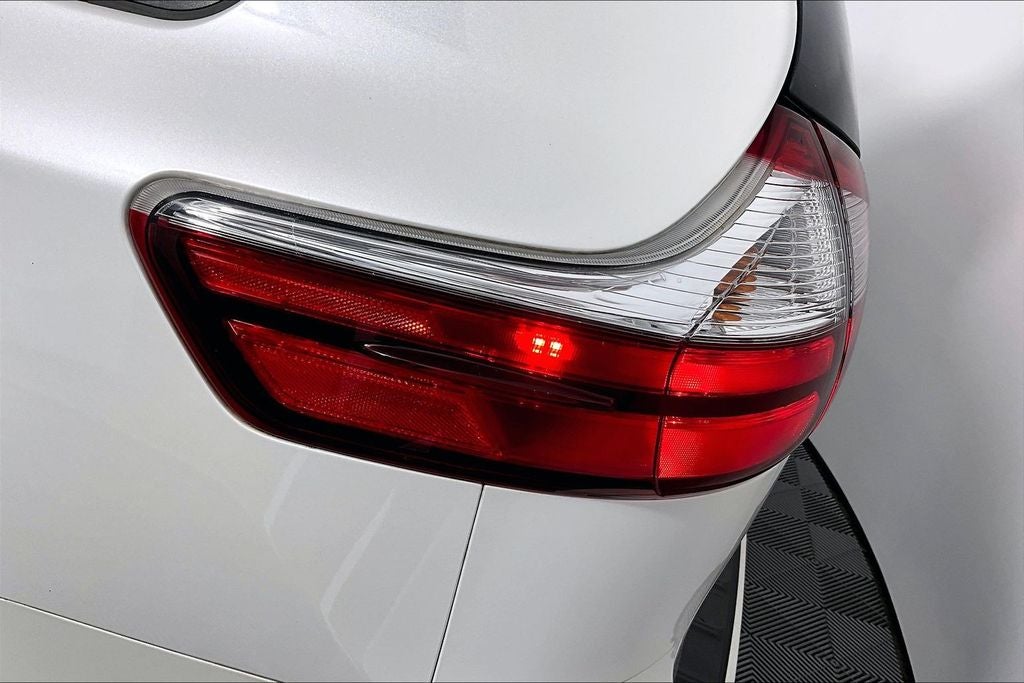 2019 Toyota Sienna XLE 7 Passenger