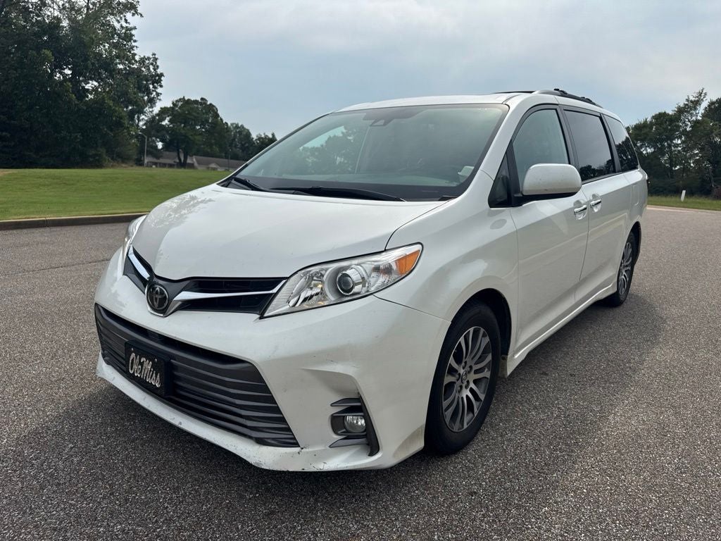 2019 Toyota Sienna XLE 7 Passenger