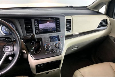 2019 Toyota Sienna XLE 7 Passenger