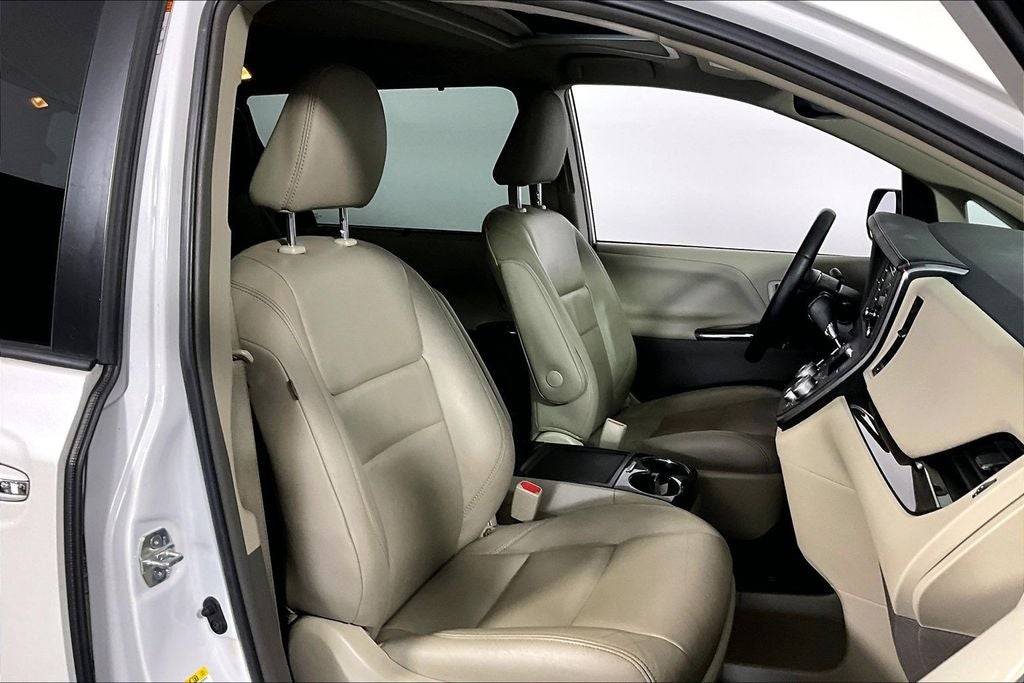 2019 Toyota Sienna XLE 7 Passenger