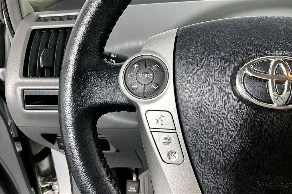 2014 Toyota Prius v Five