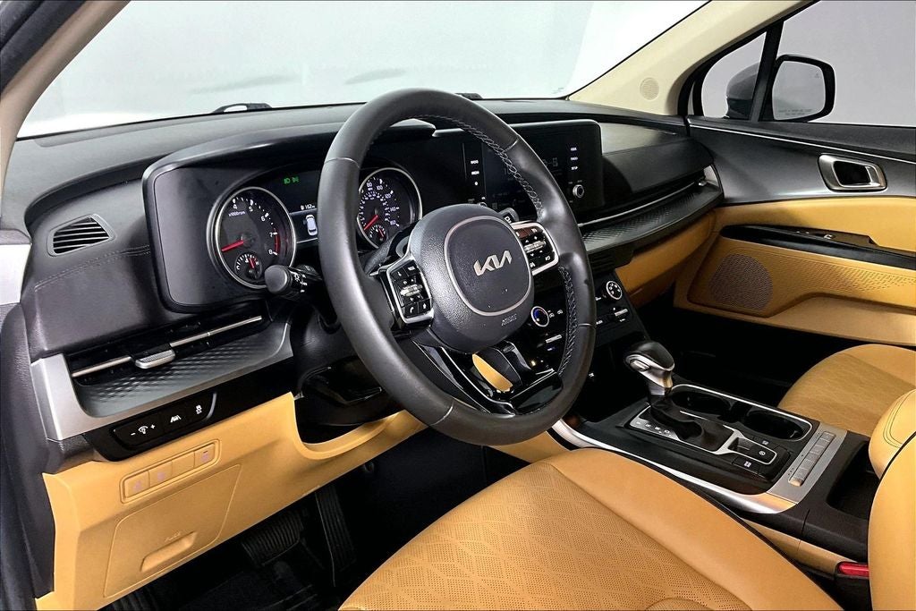 2023 Kia Carnival LX Seat Package