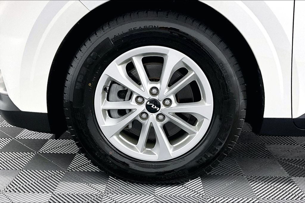 2023 Kia Carnival LX Seat Package