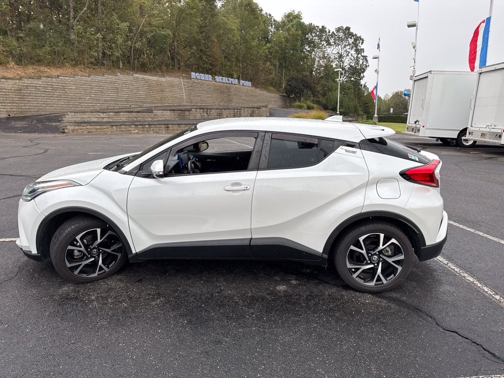 2022 Toyota C-HR XLE
