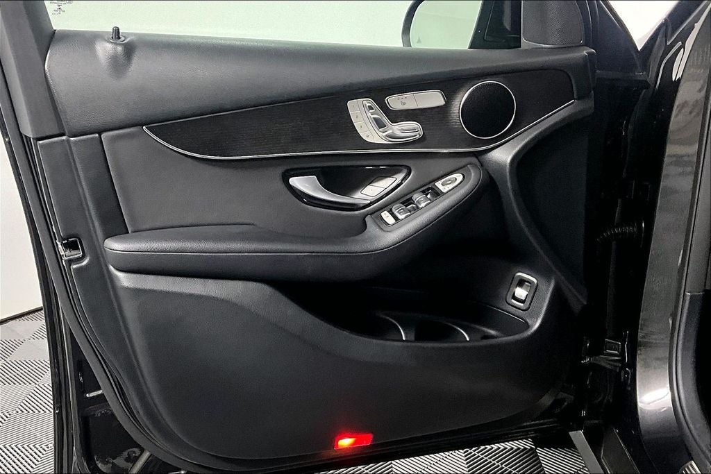 2021 Mercedes-Benz GLC GLC 300