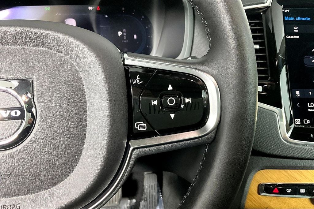 2023 Volvo XC90 B6 Plus 7-Seater