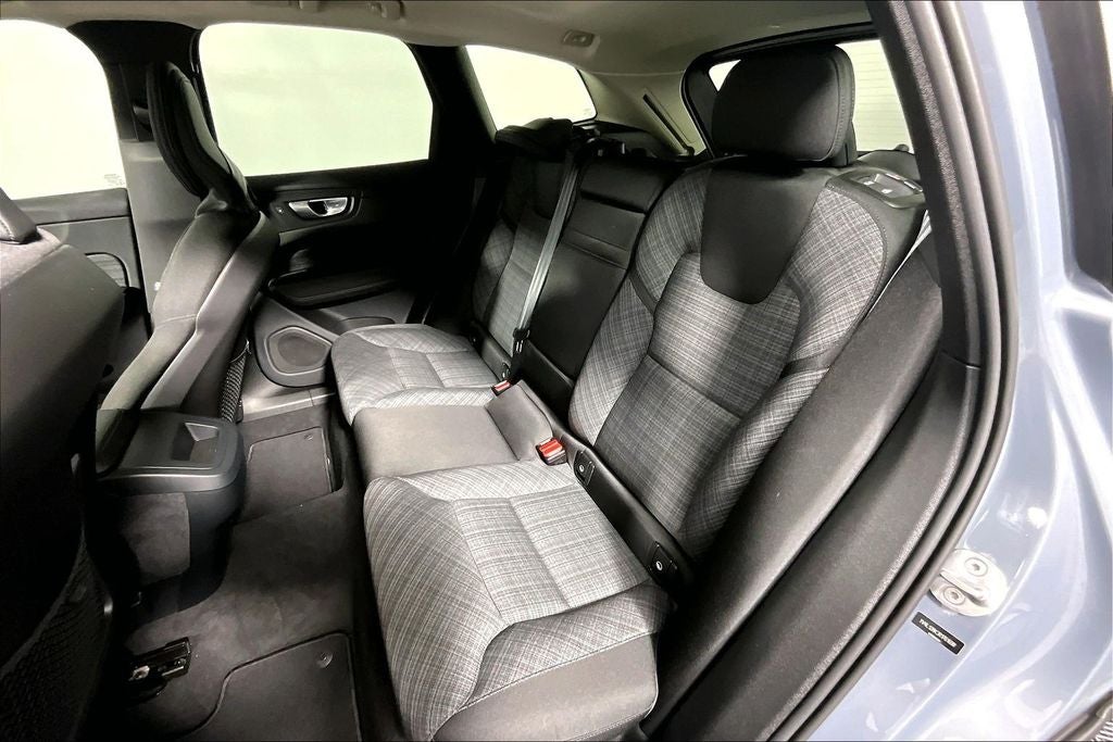 2024 Volvo XC60 B5 Core