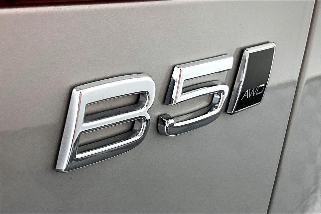 2025 Volvo V60 Cross Country B5 Plus