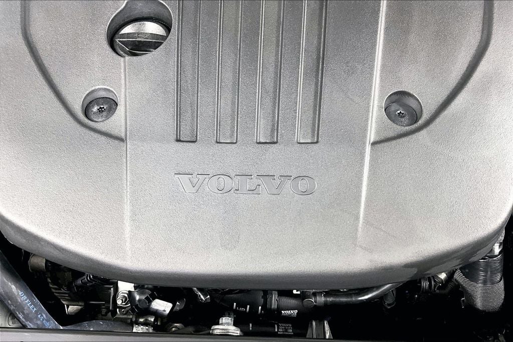2025 Volvo V60 Cross Country B5 Plus