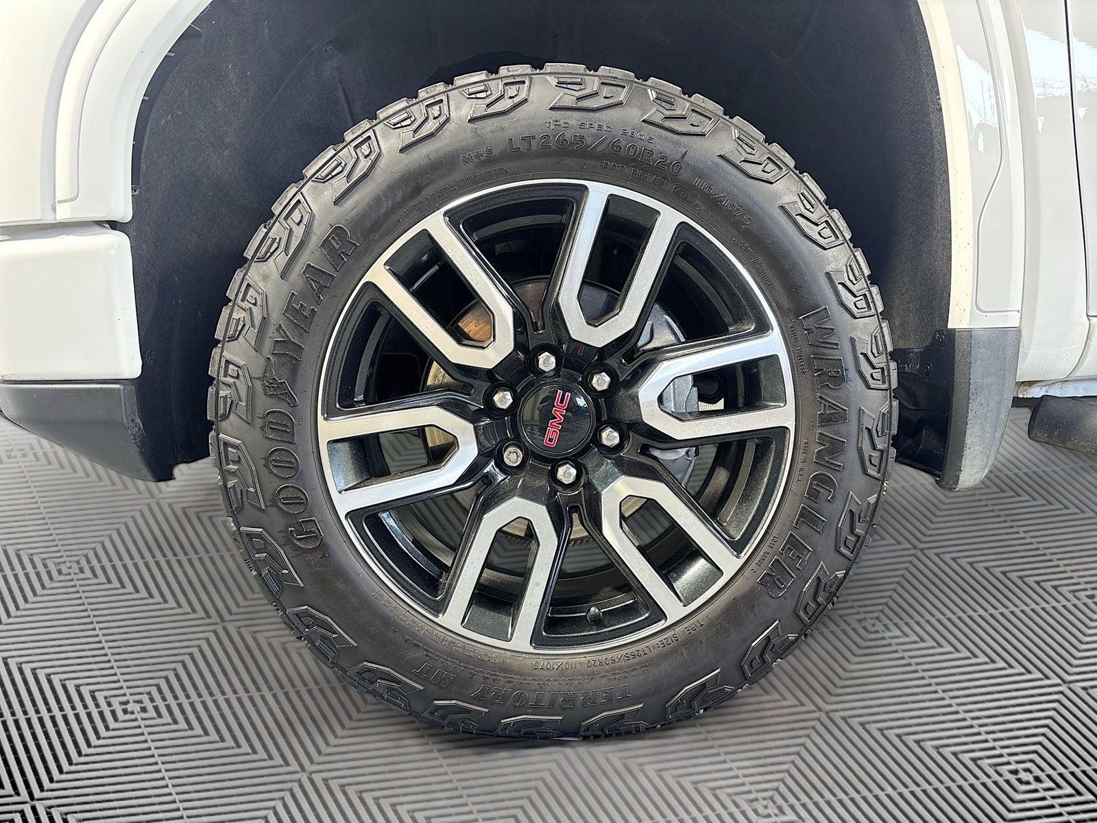 2023 GMC Sierra 1500 AT4
