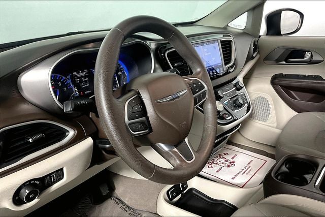 2017 Chrysler Pacifica Touring L
