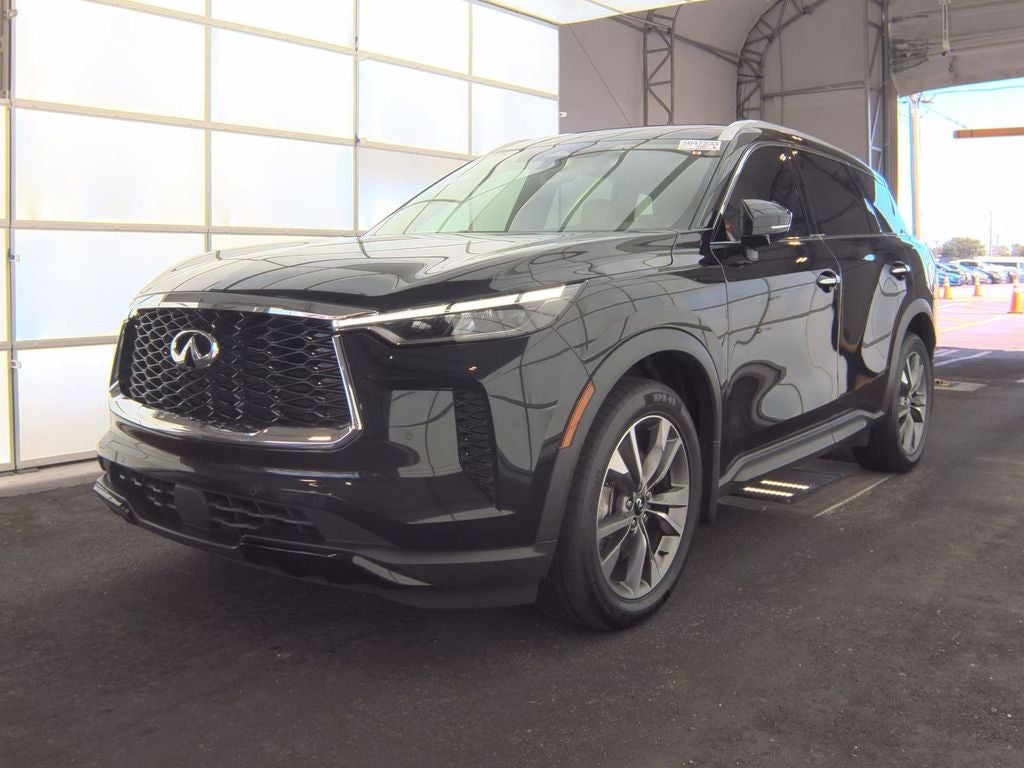 2023 INFINITI QX60 LUXE
