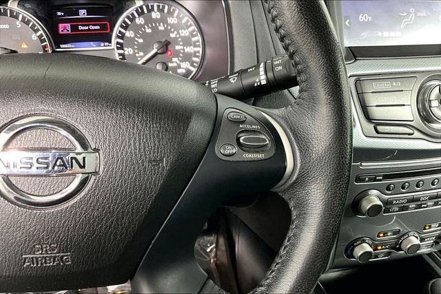 2017 Nissan Pathfinder SL