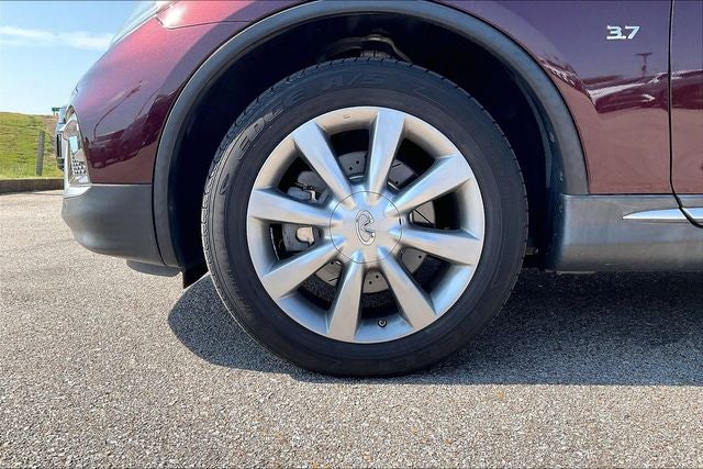 2016 INFINITI QX50 Base