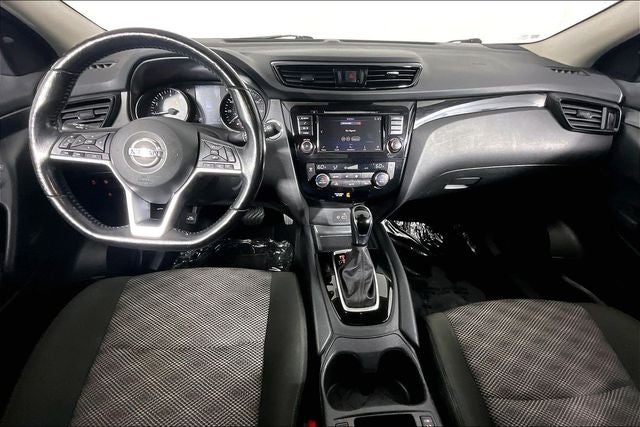 2022 Nissan Rogue Sport SV