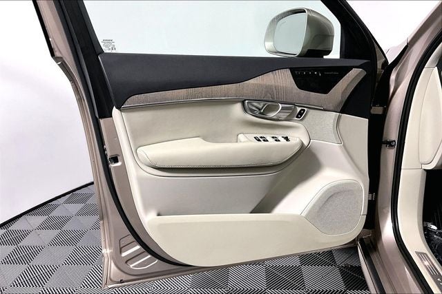 2023 Volvo XC90 B6 Plus 7-Seater