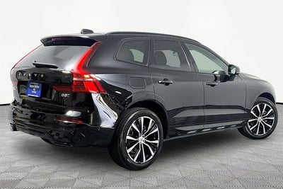 2024 Volvo XC60 B5 Ultimate Dark Theme